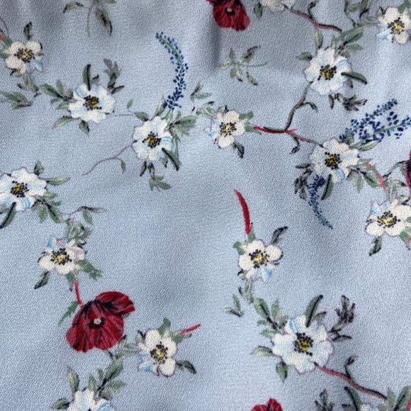 Beautiful blue floral blouse. Perfect for summer! - Picture 3 of 3